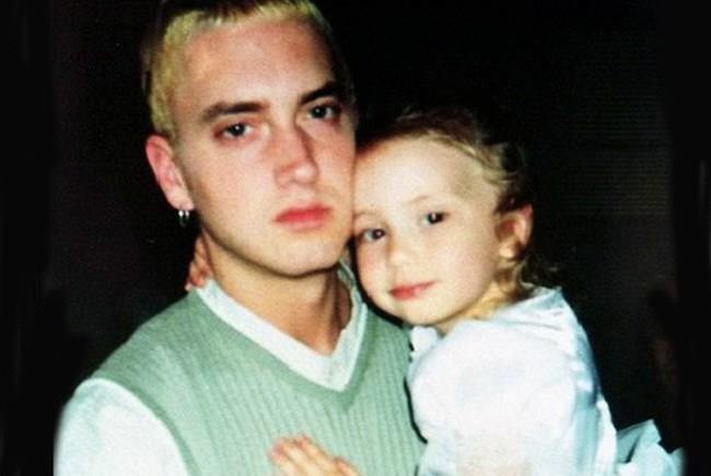 Hailie Scott è la figlia di Eminem e spopola su Instagram Eminem con la piccola Hailie
