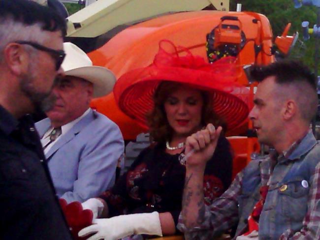 Immagini di Cassidy e del resto del cast di Preacher