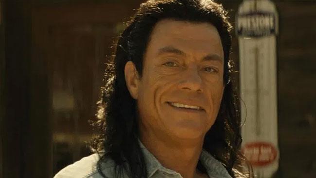 Jean-Claude Van Damme interpreta se stesso in Jean-Claude Van Johnson Jean-Claude Van Damme protagonista della nuova serie Amazon