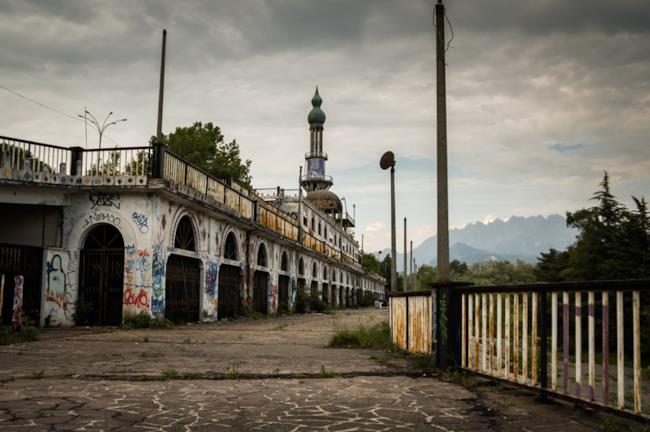 Consonno paese abbandonato in provincia di Lecco