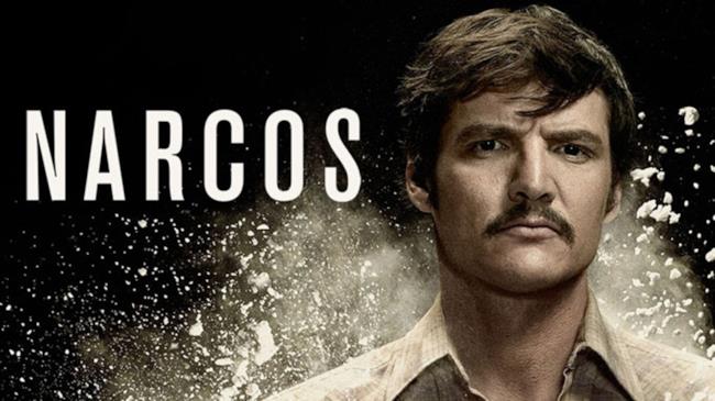 Un'immagine della serie TV Ecco Pedro Pascal nello show