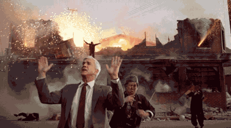 Leslie Nielsen in Una Pallottola Spuntata