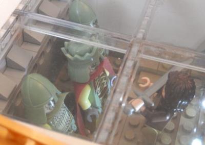 L’incontro fra Aragorn e l’Esercito dei Morti riprodotto con i LEGO nel flipper