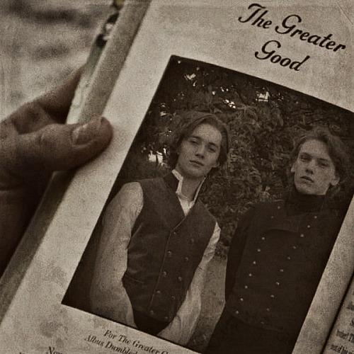 Il giovane Silente accanto a Grindelwald