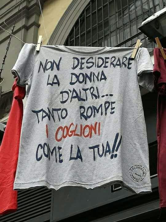 maglietta con scritta divertente