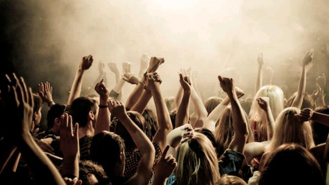 Un concerto La foto di un concerto