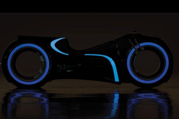 Riproduzione della lightcycle di TRON: Legacy