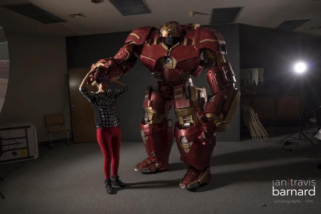 La replica dell'Hulkbuster realizzata da un fan