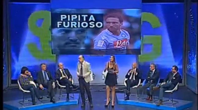 Conduttrice allontanata dallo studio perchè emotivamente coinvolta Una presentatrice di un programma sportivo viene allontanata dallo studio perchè coinvolta