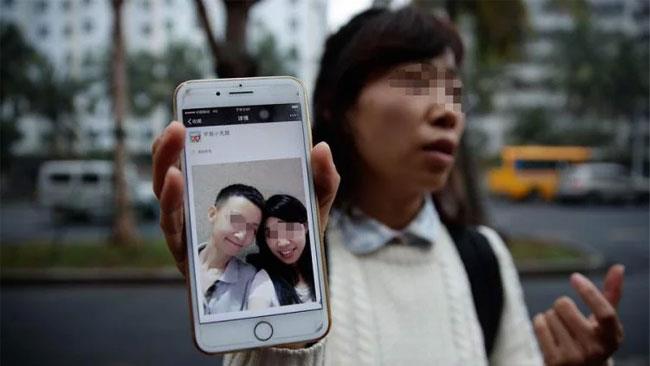 Dopo un anno scopre che il suo ragazzo è una donna Wang Qi ha parlato della sua scoperta ai media locali