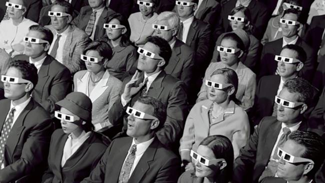 Una ricerca della Northwestern University dice che si può prevedere il successo di un film Spettatori che assistono a una proiezione
