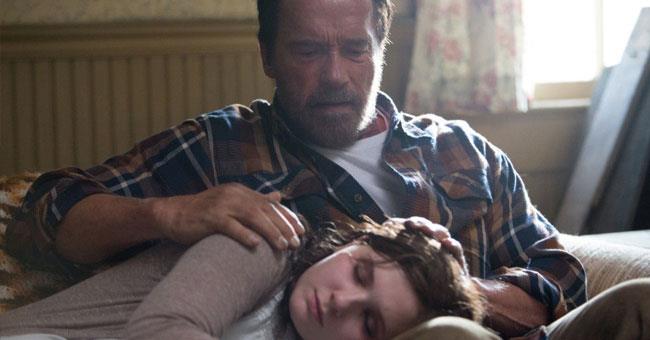 Maggie, lo zombie movie con Arnold Schwarzenegger uscirà a breve Arnold Schwarzenegger in una scena di Maggie, in uscita nel 2015