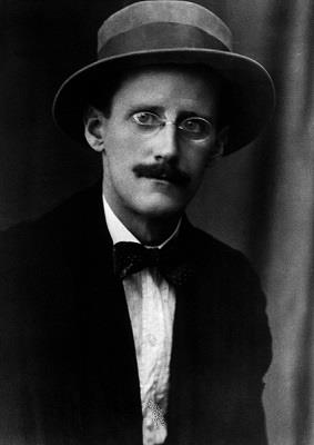 Una foto di James Joyce