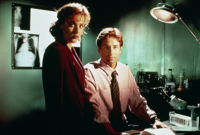 Fox progetta un reboot della serie X-Files, sempre con gli agenti Mulder e Scully Mulder e Scully in una scena di X-Files