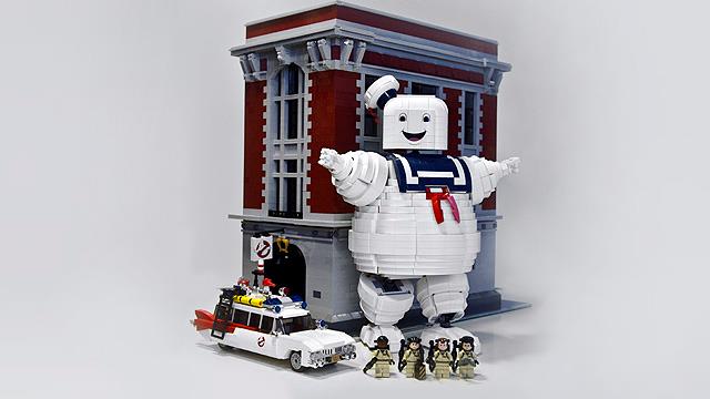 I Ghostbusters con il Mashmallow Man di LEGO