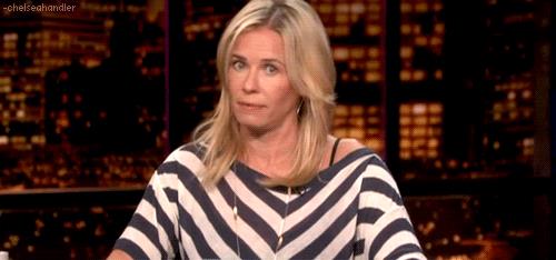 GIF donna che disapprova