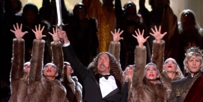 Game of Thrones colonna sonora pensata con un testo Weird Al Yankovic si è inventato il testo della colonna sonora di importanti serie tv