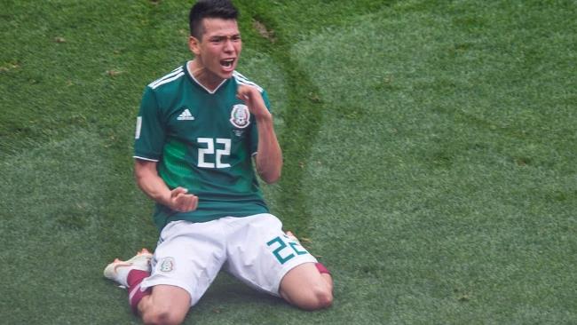 Hirving Lozano dopo il gol L'esultanza di Hirving Lozano