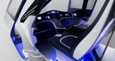 Gli interni del taxi volante