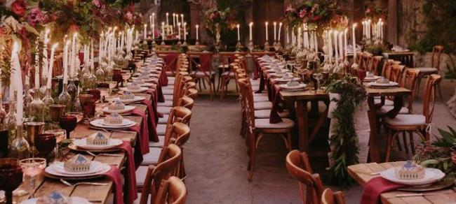 All'Hollywood Castle di Los Angeles si è festaggiato il primo matrimonio ispirato a Harry Potter Un dettaglio della sala ricevimenti addobbata