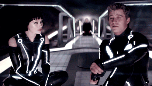 Sam e Quorra in Tron: Legacy