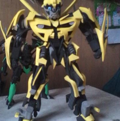 Le action figures create dalle ciabatte infradito
