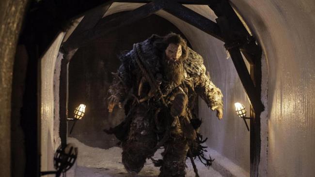 Nel penultimo episodio di Game of Thrones i bruti arrivano sotto la Barriera Gigante di Game of Thrones