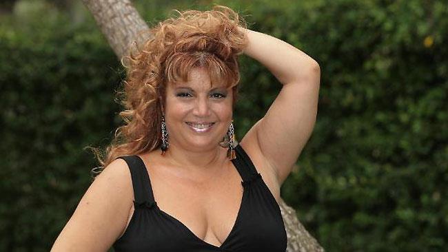 Gegia, calendario sexy a 58 anni: 'Sono ancora una bella donna' Gegia in una foto del calendario