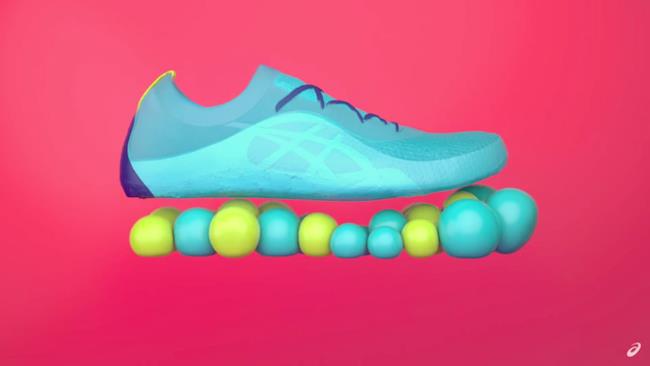 Asics lancia le scarpe personalizzabili via forno a microonde Le scarpe da inserire nel microonde