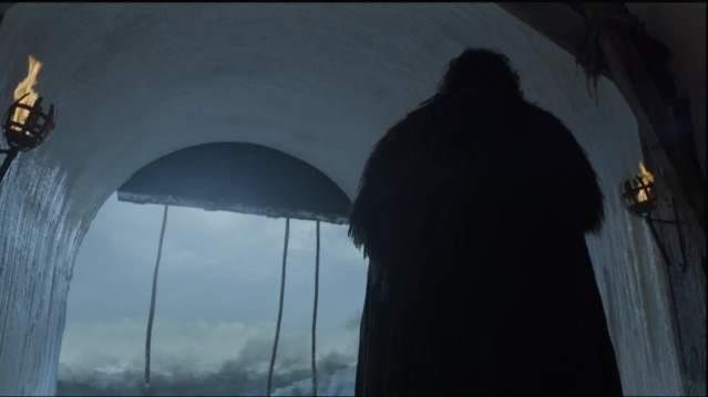 jon snow esce dal tunnel