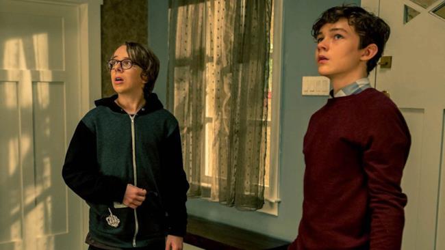 Due personaggi del film Due attori del cast