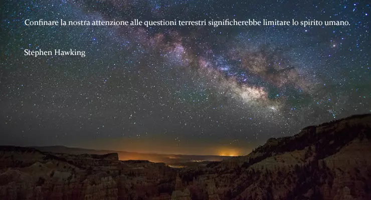 Una visone notturna del cielo - Le frasi più famose di Stephen Hawking da condividere