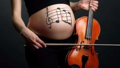 Una donna in gravidanza