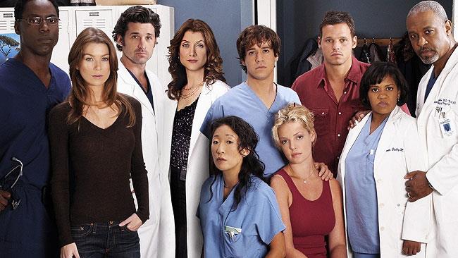 Uno dei membri originali del cast è morto in Grey's Anatomy Il cast originale di Grey's Anatomy