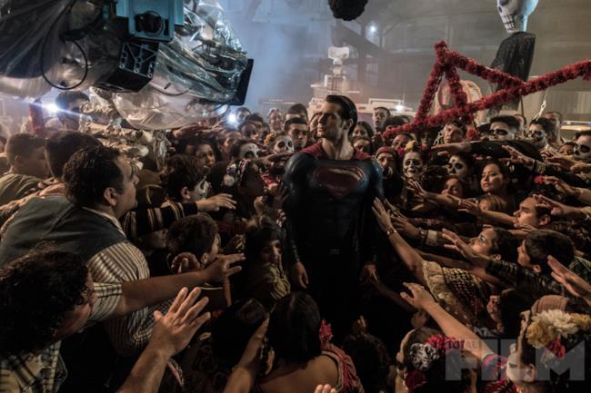 Henry Cavill sul set di Batman v Superman