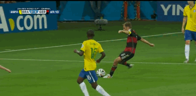 GIF del goal di Schürrle contro il Brasile