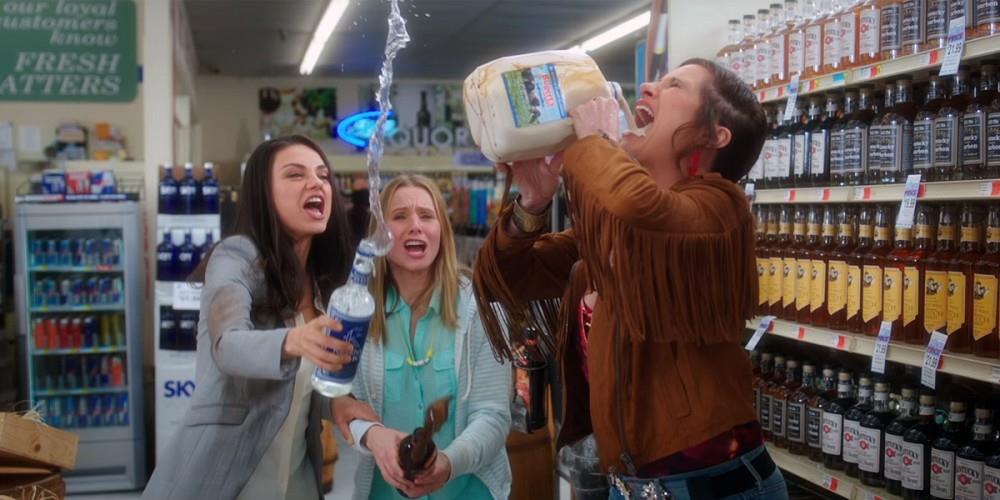 Le immagini del primo trailer di Bad Moms sono da bollino rosso