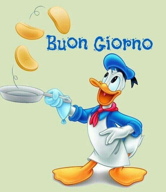 Paperino che cucina la colazione