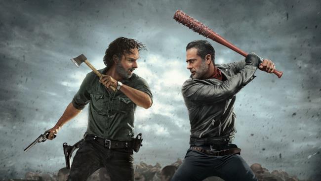 The Walking Dead: arriva il primo nudo integrale zombie Rick Grimes contro il perfido Negan in The Walking Dead