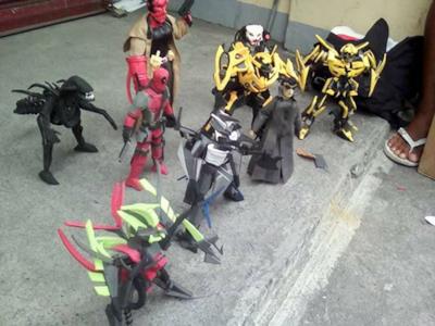 Le action figures create dalle ciabatte infradito