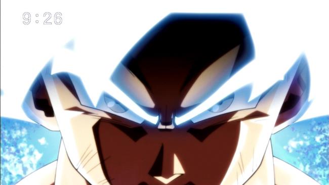 Dragon Ball Super, rivelato l'aspetto della forma perfetta dell'Ultra Istinto di Goku Goku mentre raggiunge la forma perfetta dell'Ultra Istinto