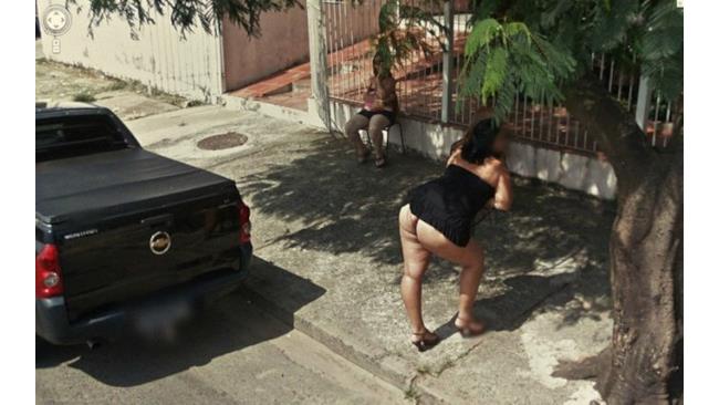 Google Street View, gli scatti segreti - 1