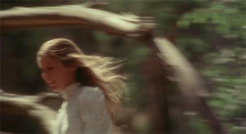 GIF donna che corre