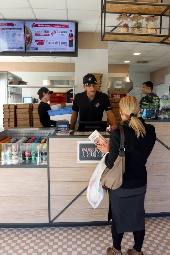 Il primo punto vendita italiano di Domino's Pizza