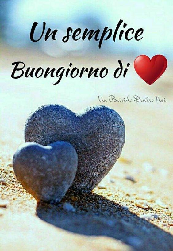 Due sassi a forma di cuore