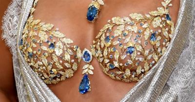 Il lussuoso reggiseno di Lais Ribeiro