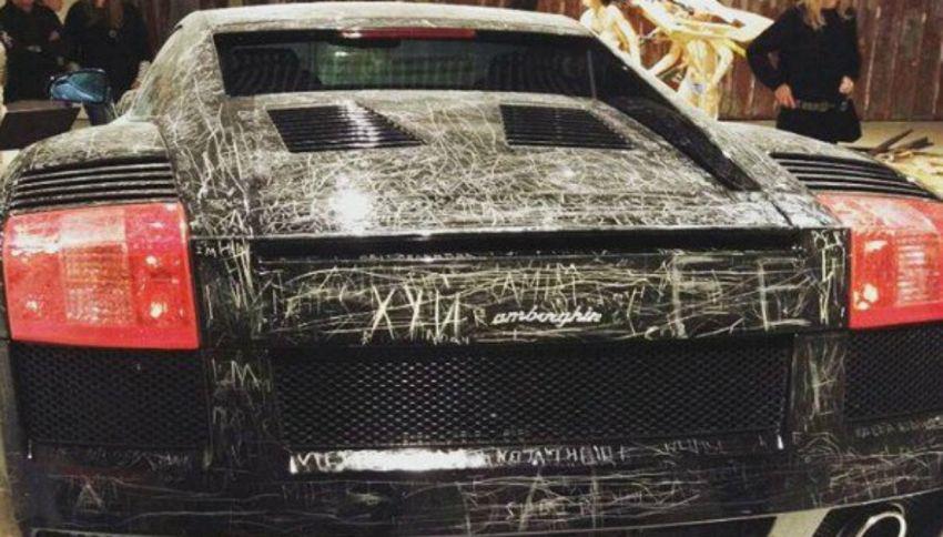 Un particolare della Lamborghini