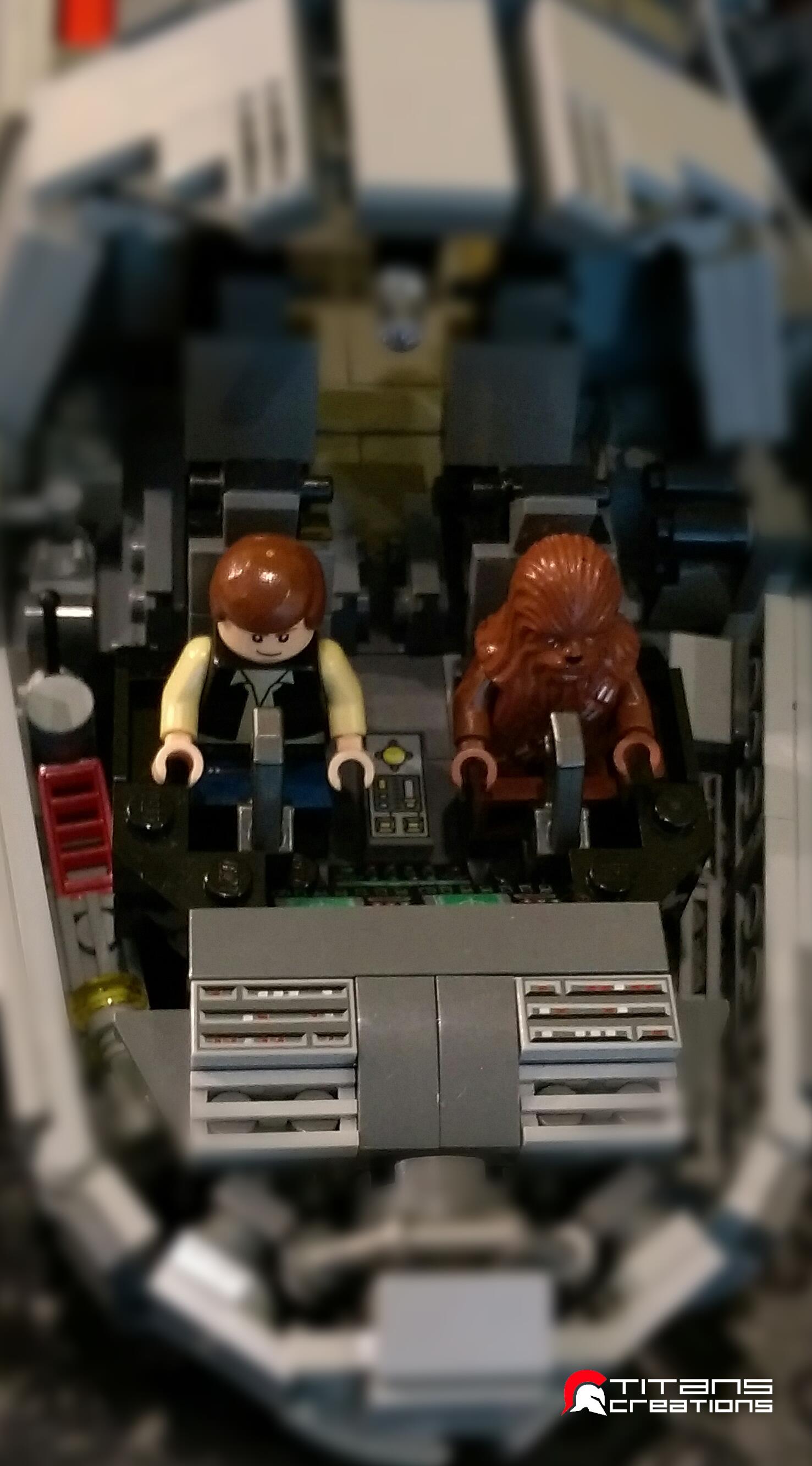 Millennium Falcon fatto coi LEGO