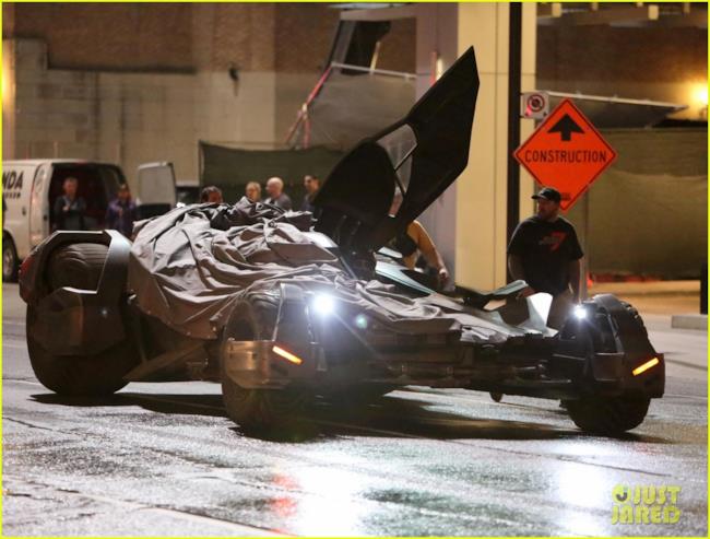 La Batmobile vista da vicino in Suicide Squad