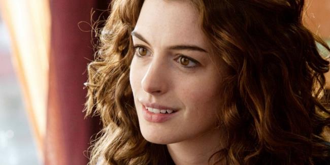 Anne Hathaway sarà la star dello sci-fi Colossal